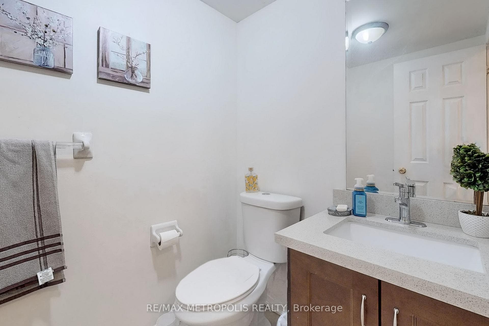 598 Reeves Way Boulevard photo 16