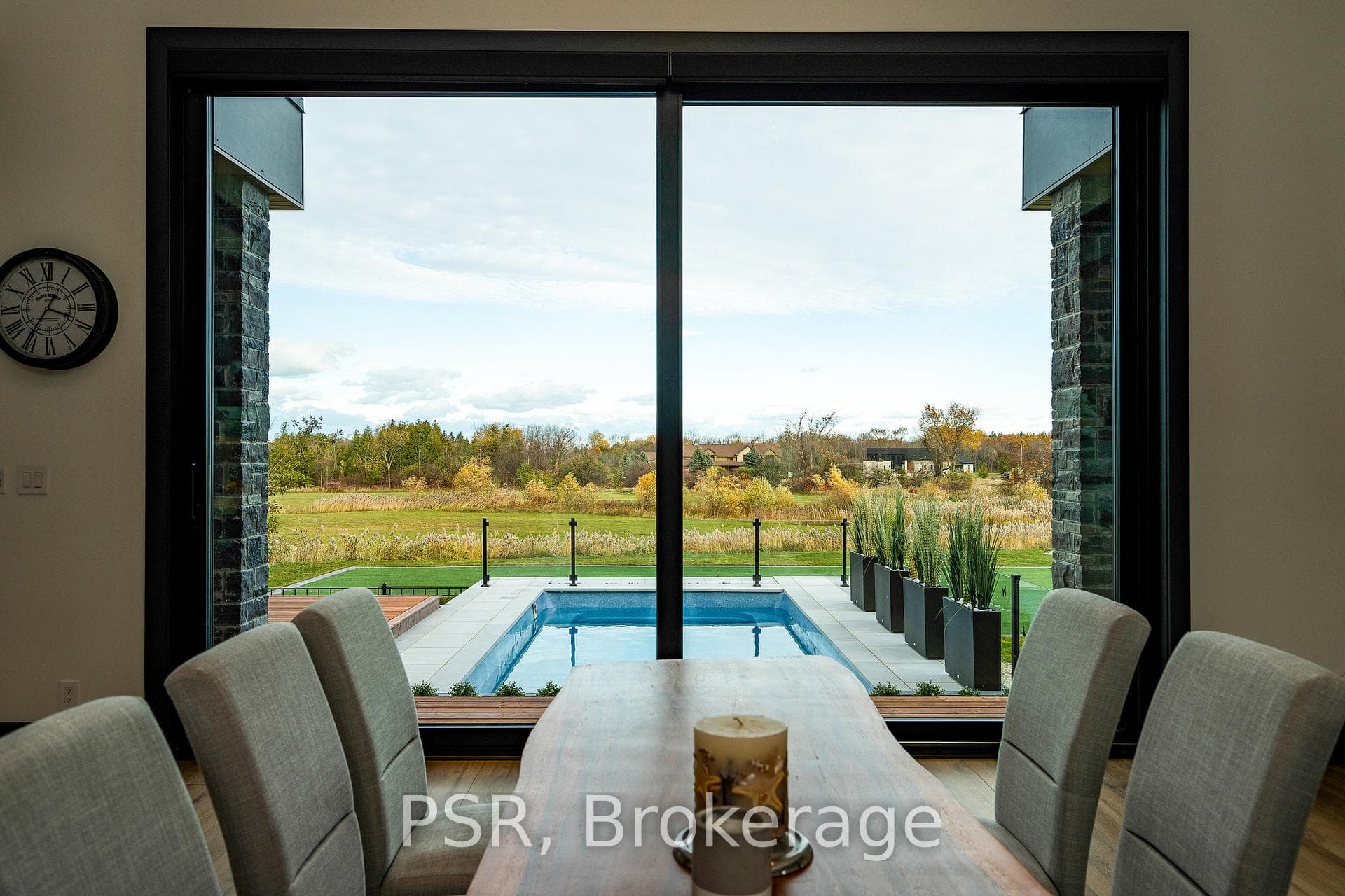 4 Raintree Court photo 10