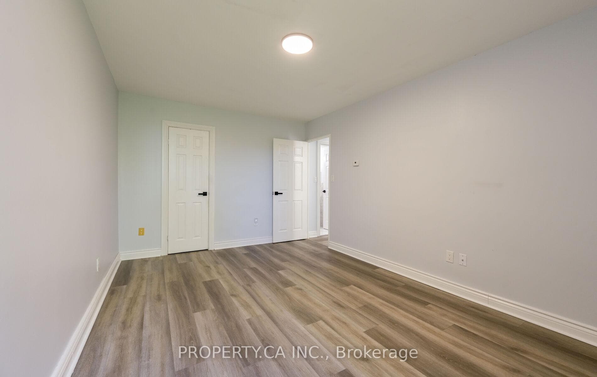 60 Pavane Linkway N/A Unit 207 photo 8