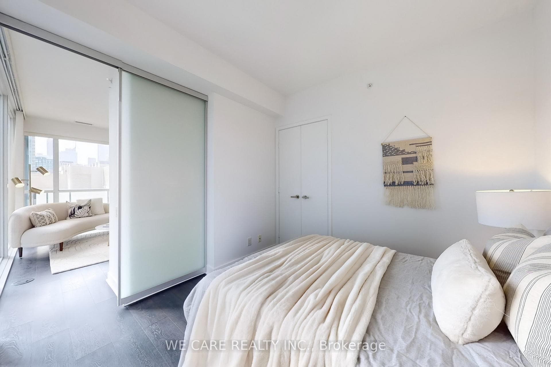 15 Grenville Street Unit 1410 photo 12