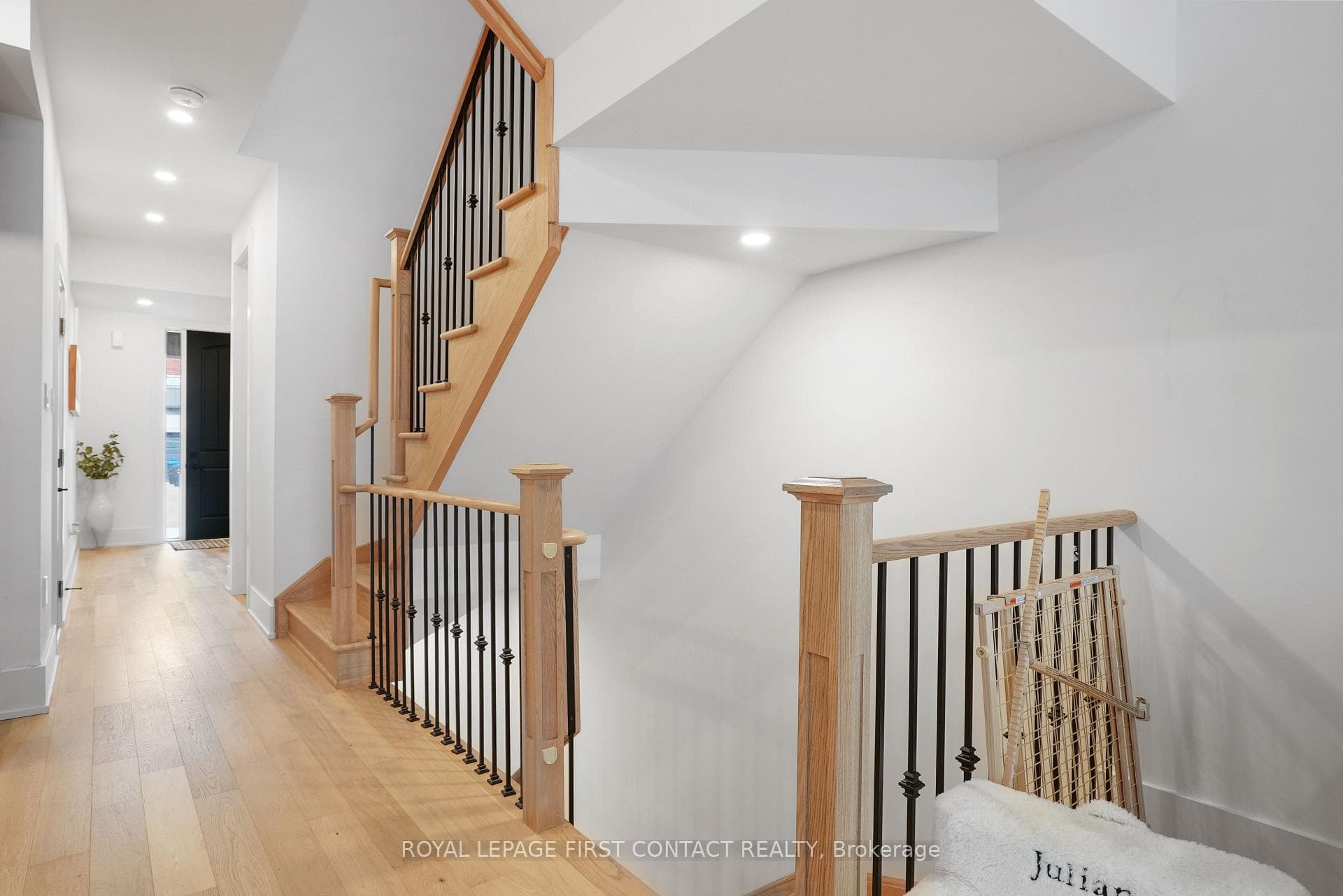 8 Kiernan Crescent photo 18