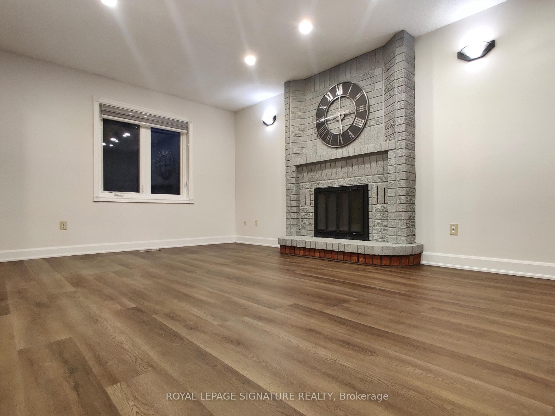 2966 Caradoc Lane Unit Upper photo 9