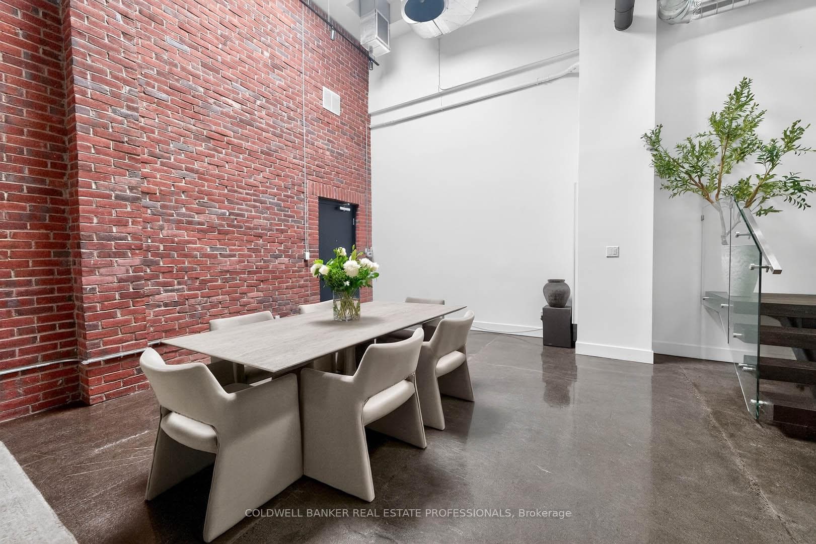 326 Carlaw Avenue Unit 127 photo 8