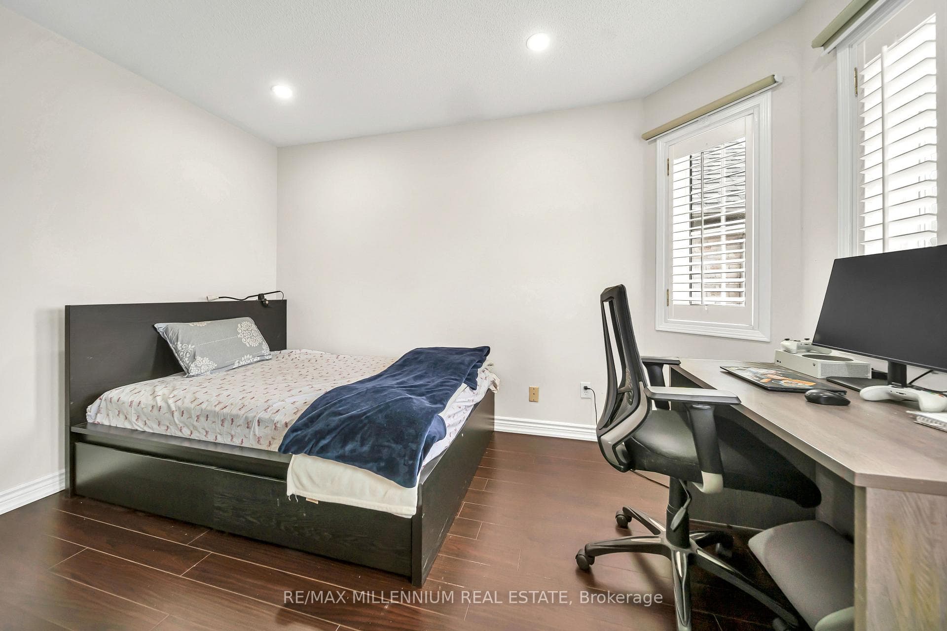 3044 MCDOWELL Drive photo 27