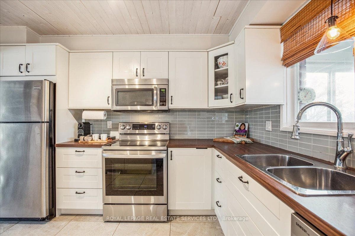 24 Heath Road photo 8