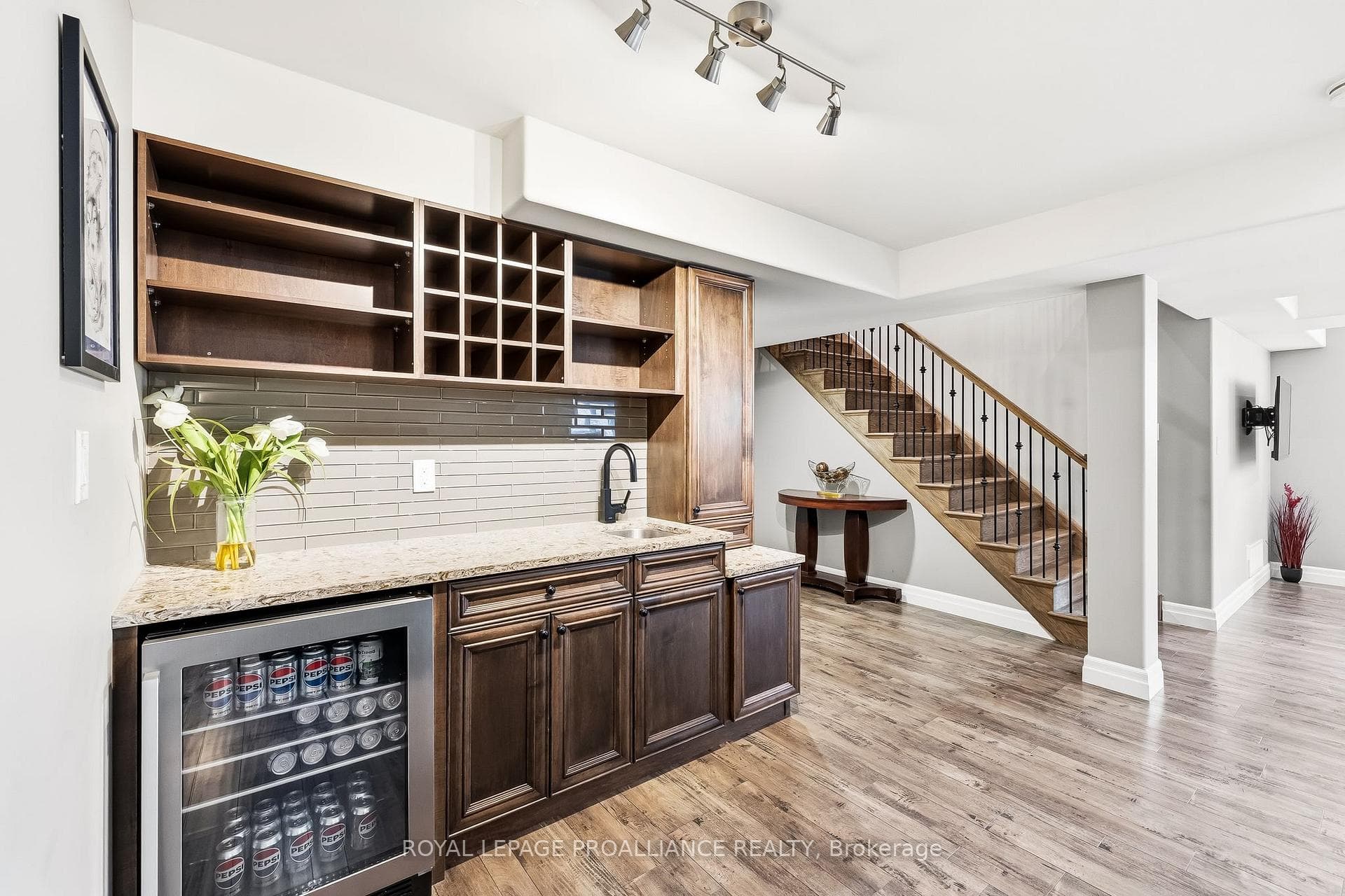 19 Autumn Grove photo 36
