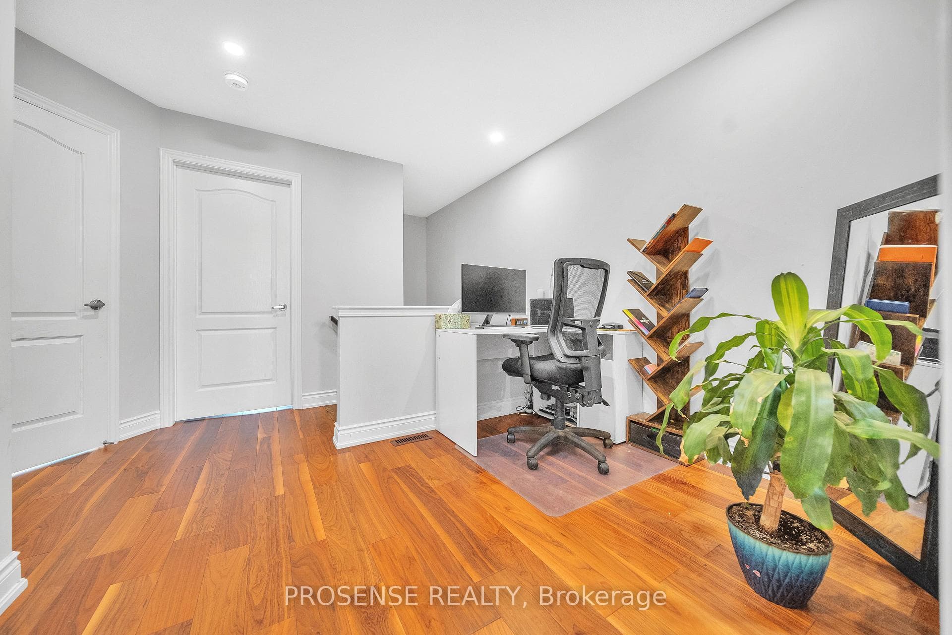 3163 Pearwood Place photo 19