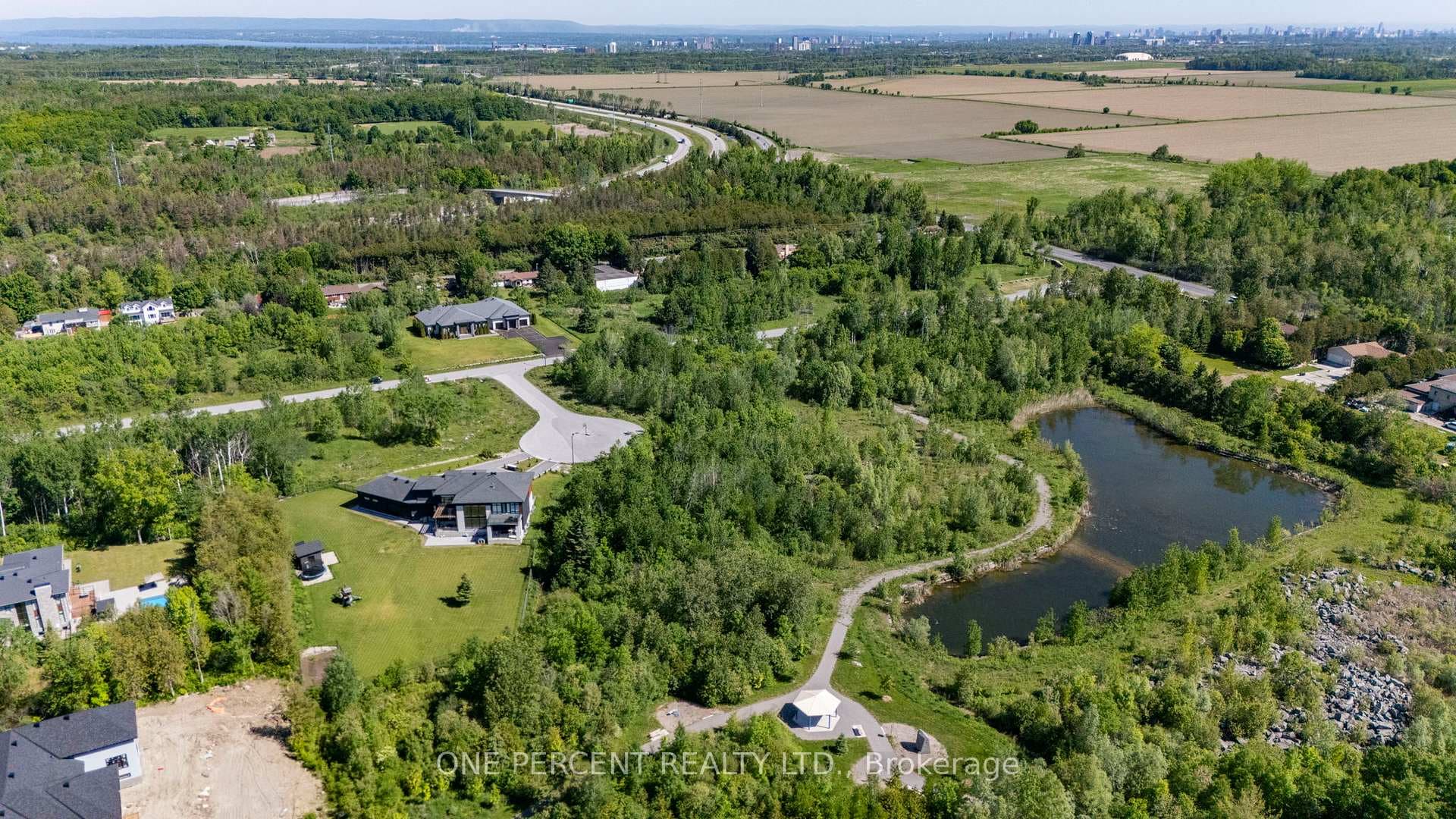 106 Renoir Court photo 10
