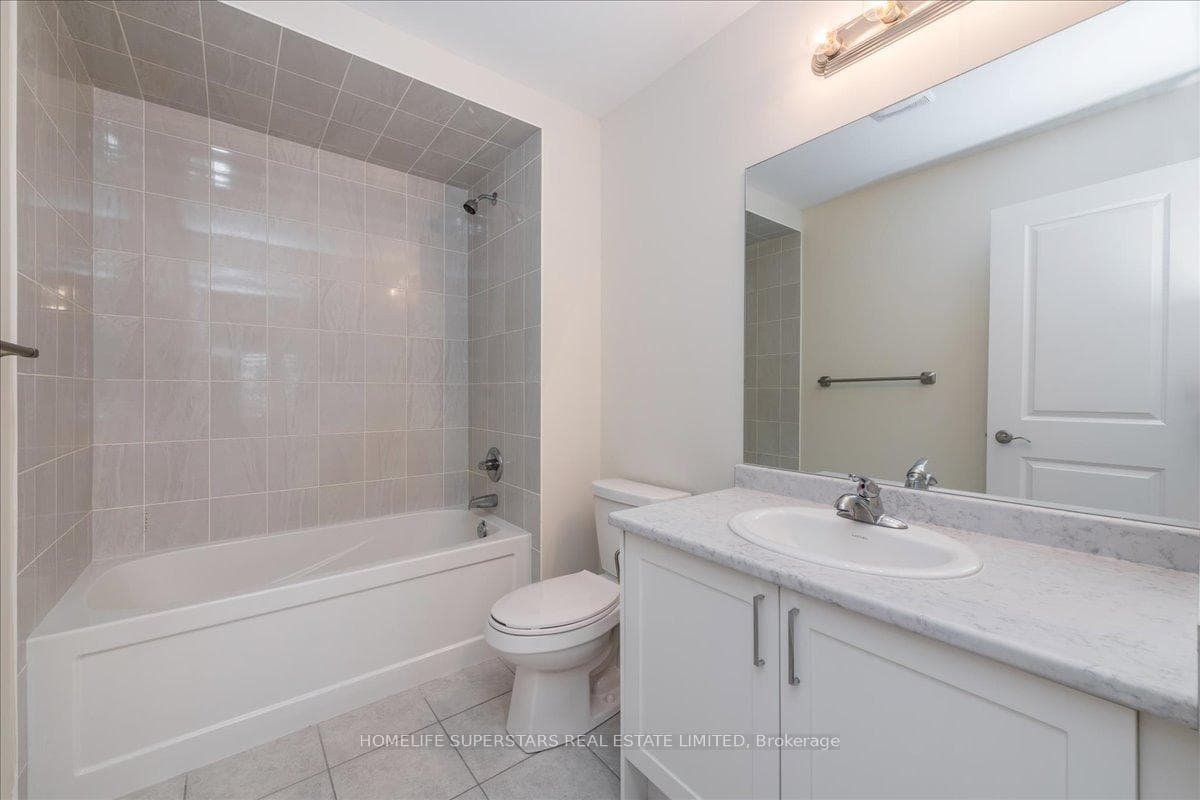 255 Heritage Street photo 13