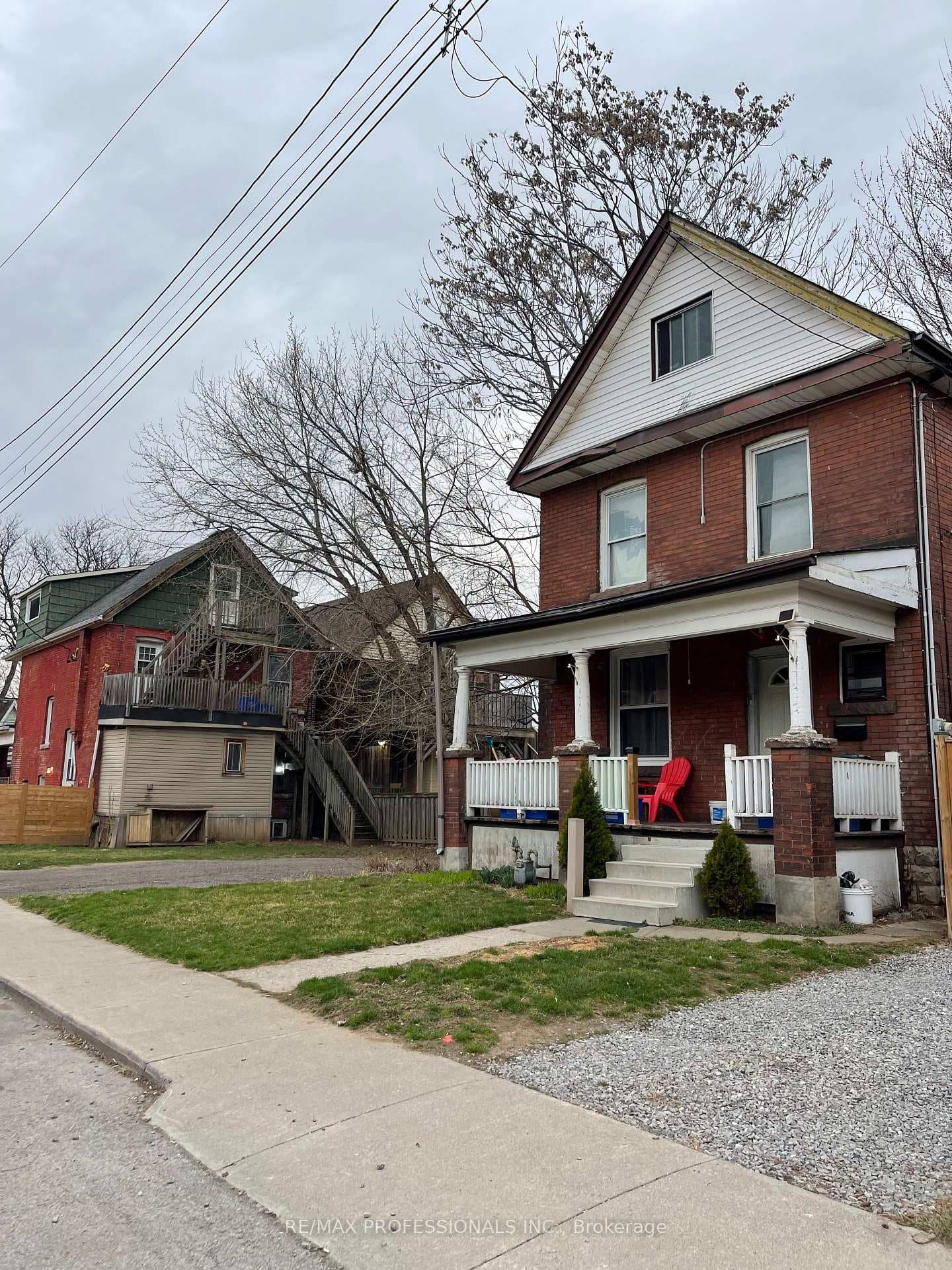 11 Avalon Place photo 1