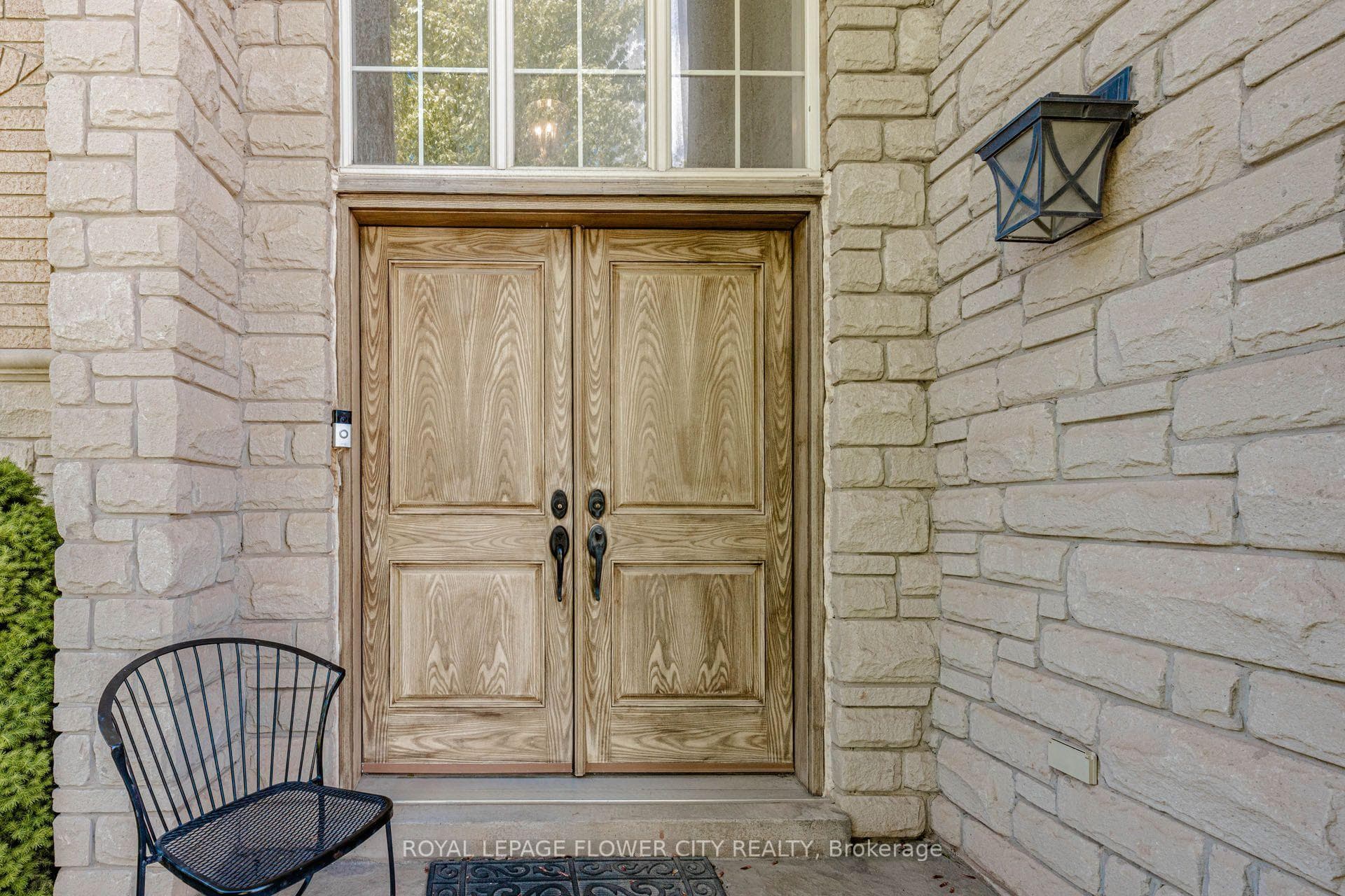 1058 Agram Drive photo 4
