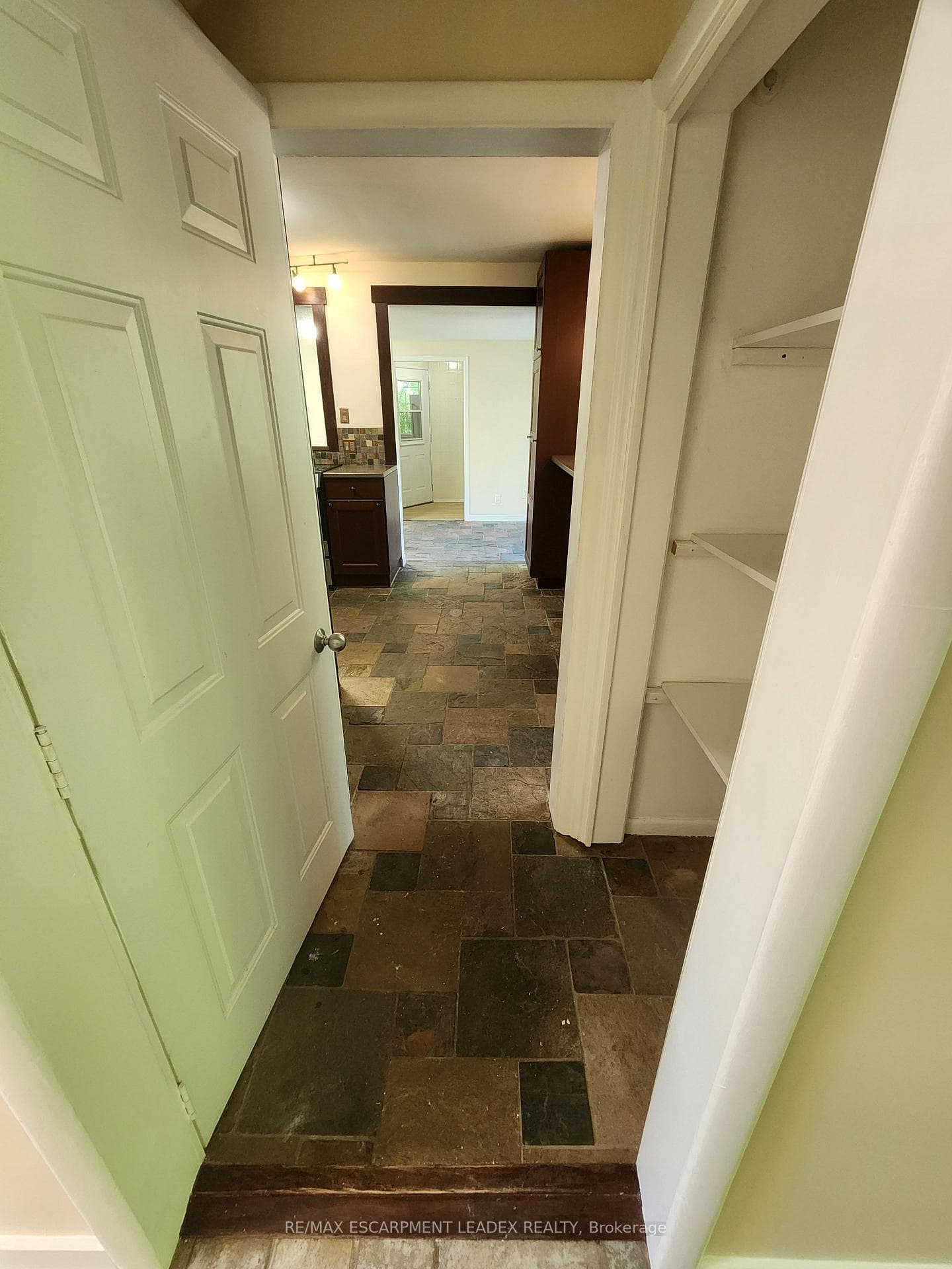 15 St. Anns Court photo 7