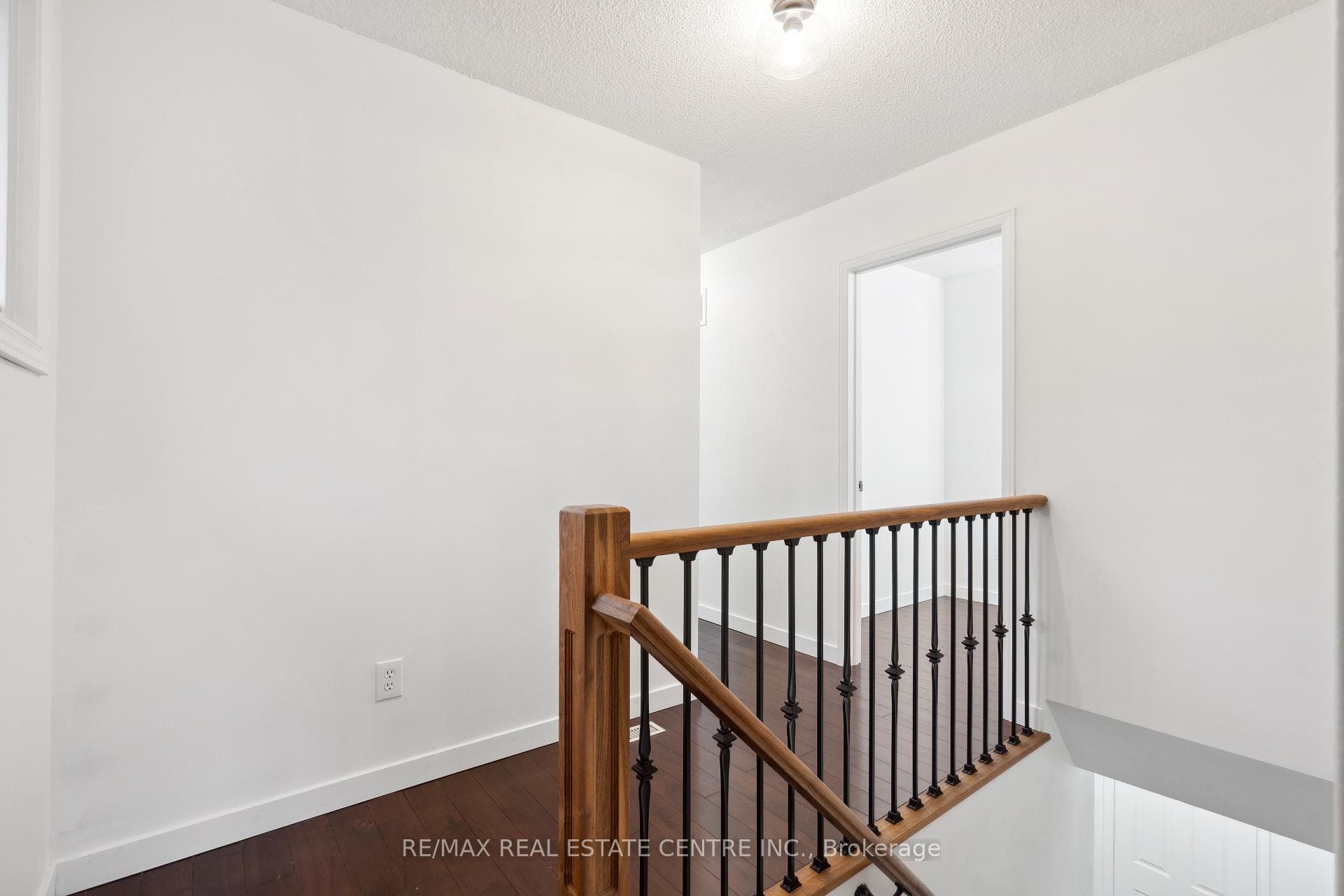 2 Blossom Avenue photo 14