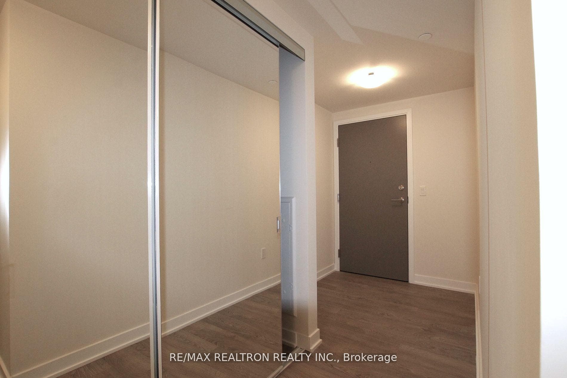 99 John Street Unit 2304 photo 5