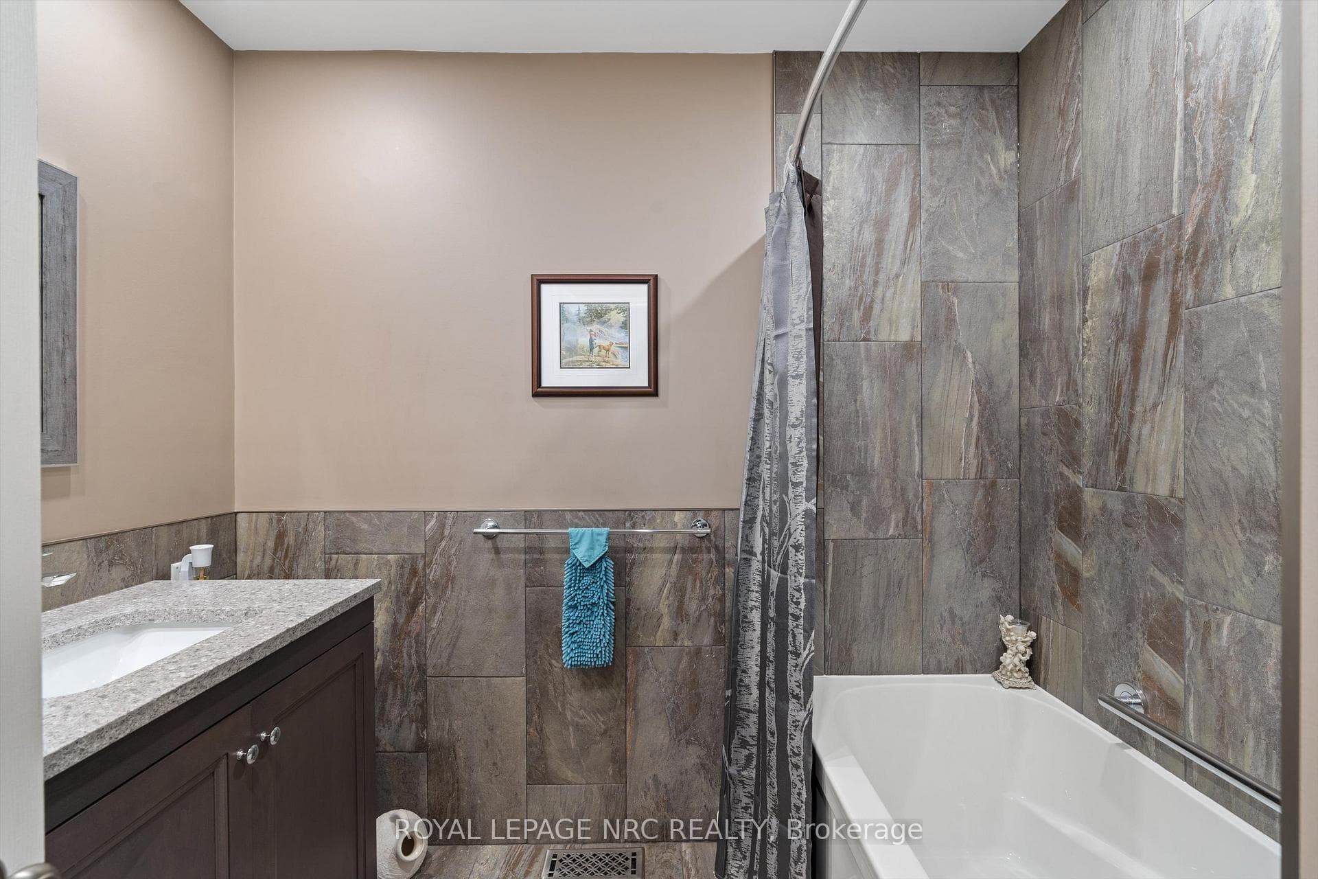 52 Thorold Ave Avenue photo 23