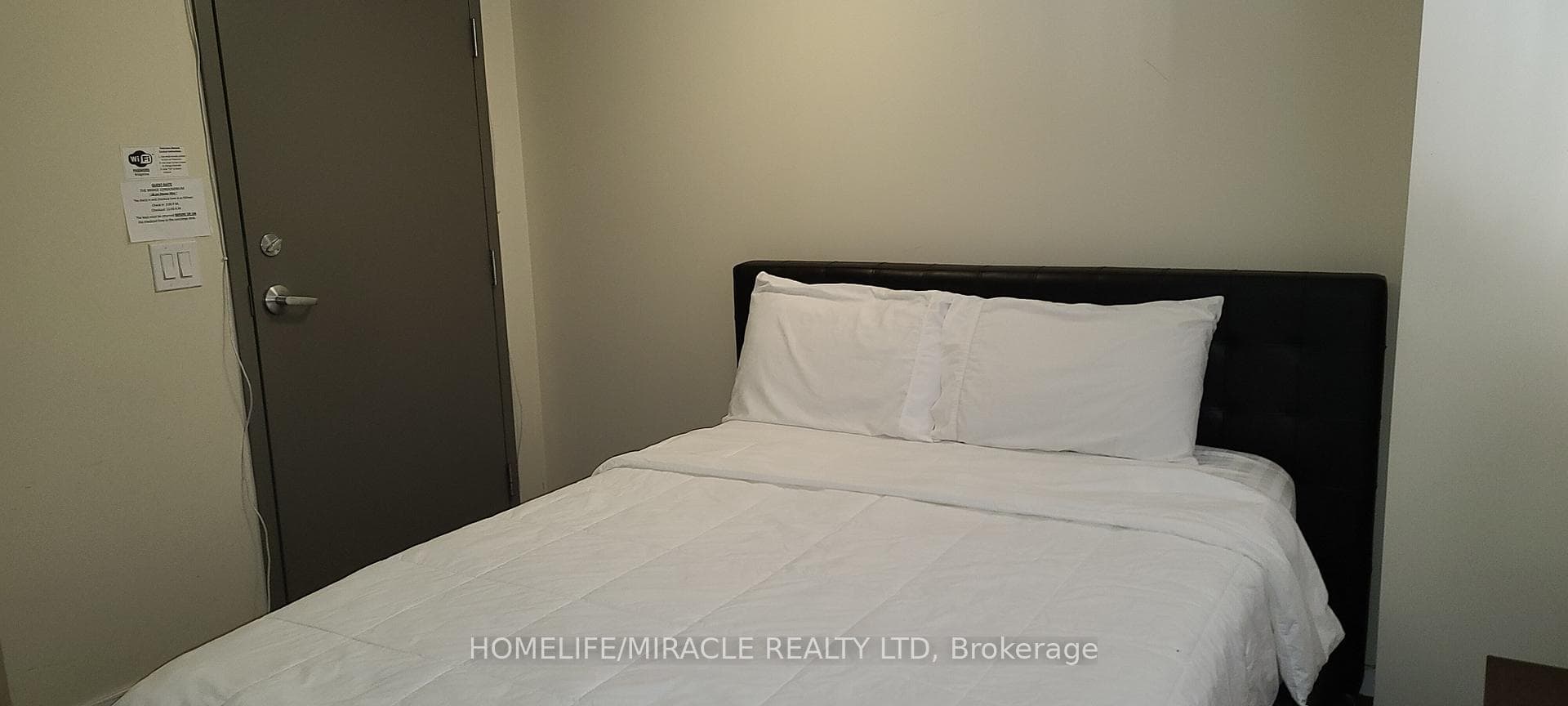 38 Joe Shuster Way Unit 1110 photo 28