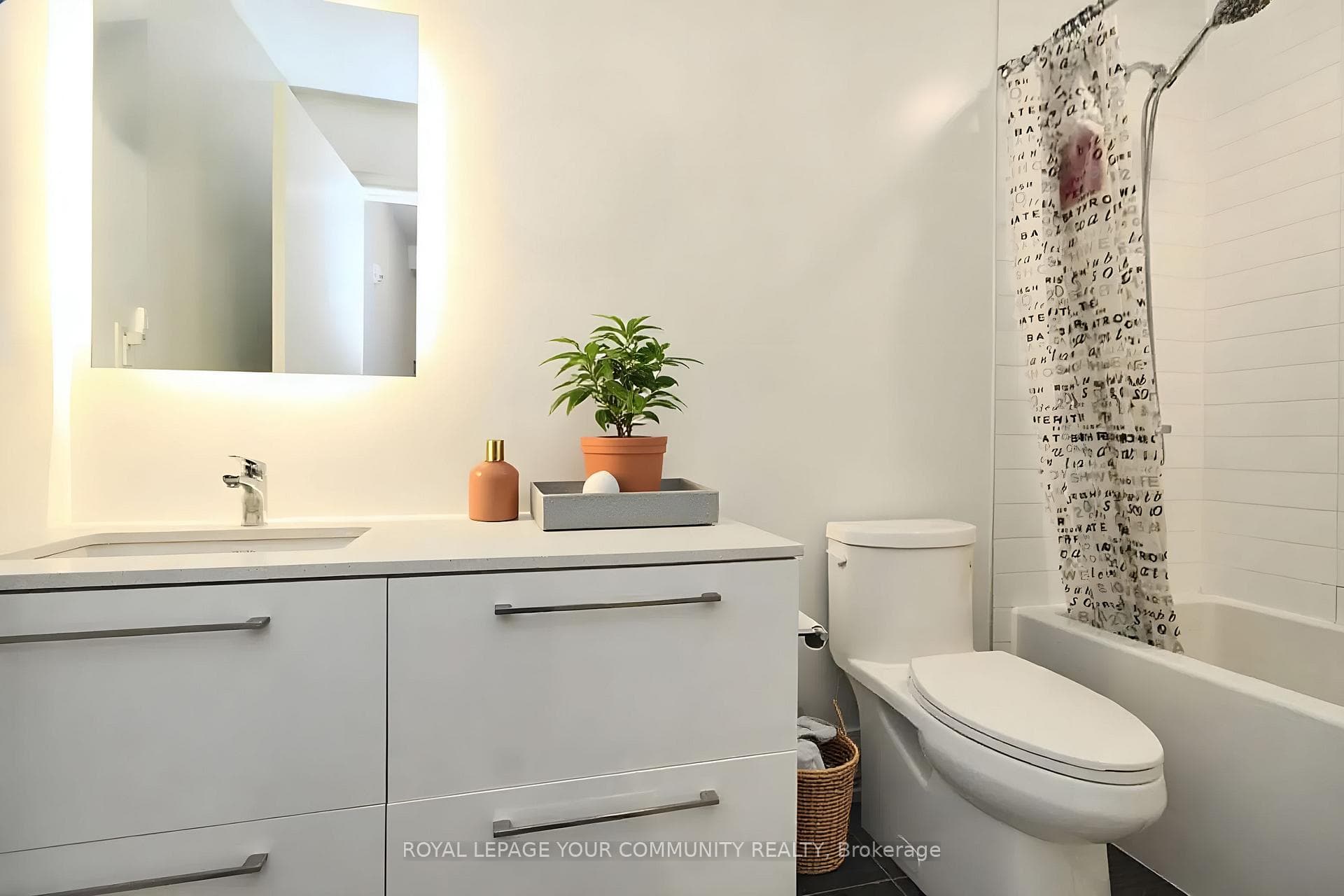 90 Niagara Street Unit 104 photo 14