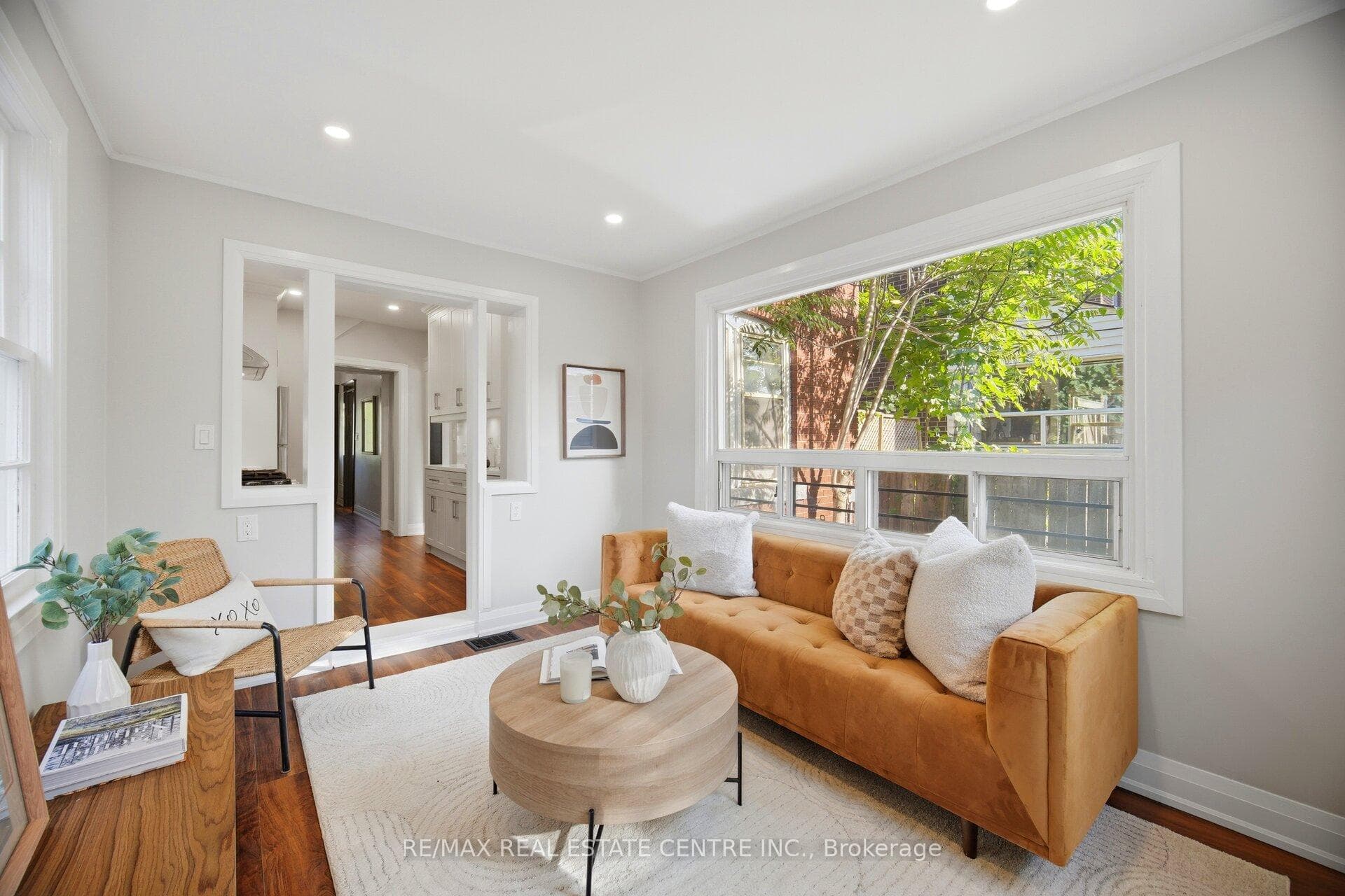 90 Holton Avenue photo 22