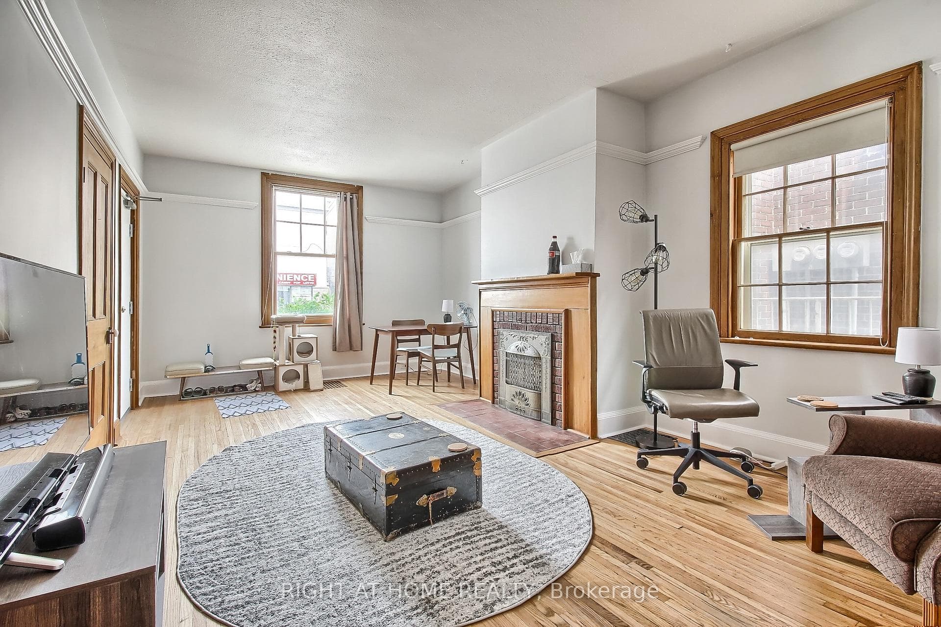 17 Wellington Street photo 9