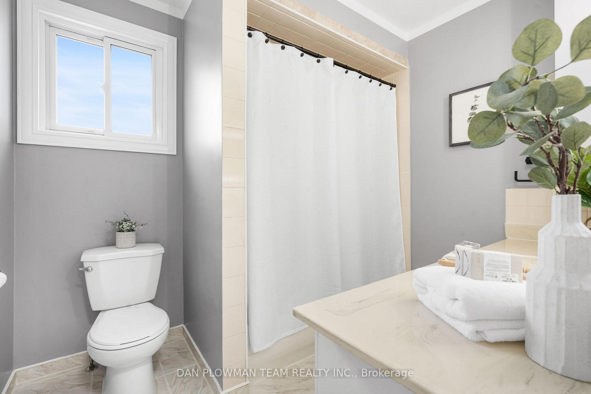 391 Laguna Street photo 20