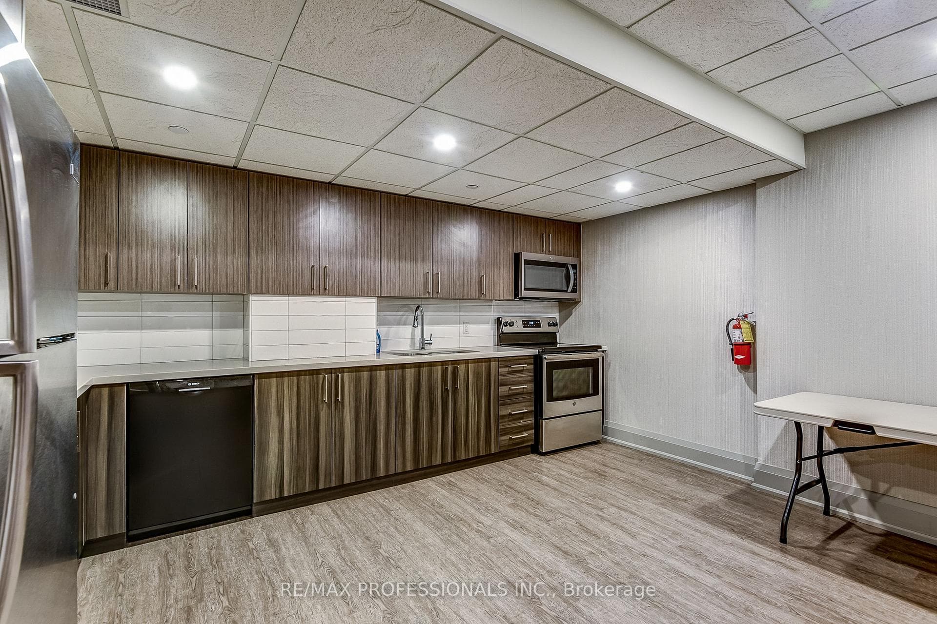 260 Scarlett Road Unit 2013 photo 34