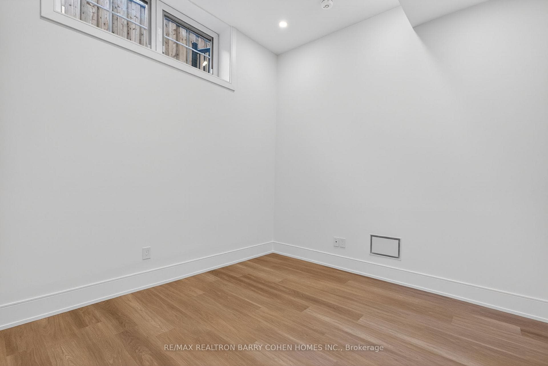 349 Ellerslie Avenue photo 46