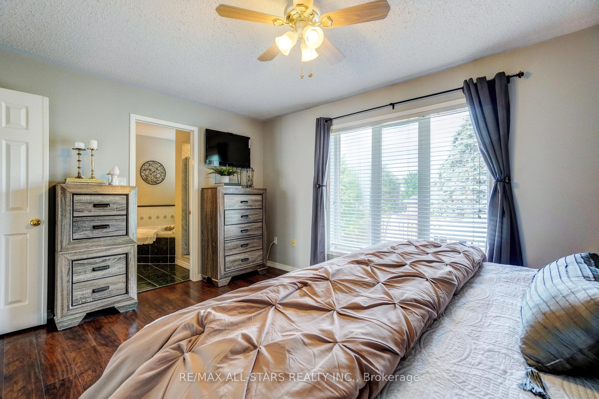 29 Fourth Avenue photo 19