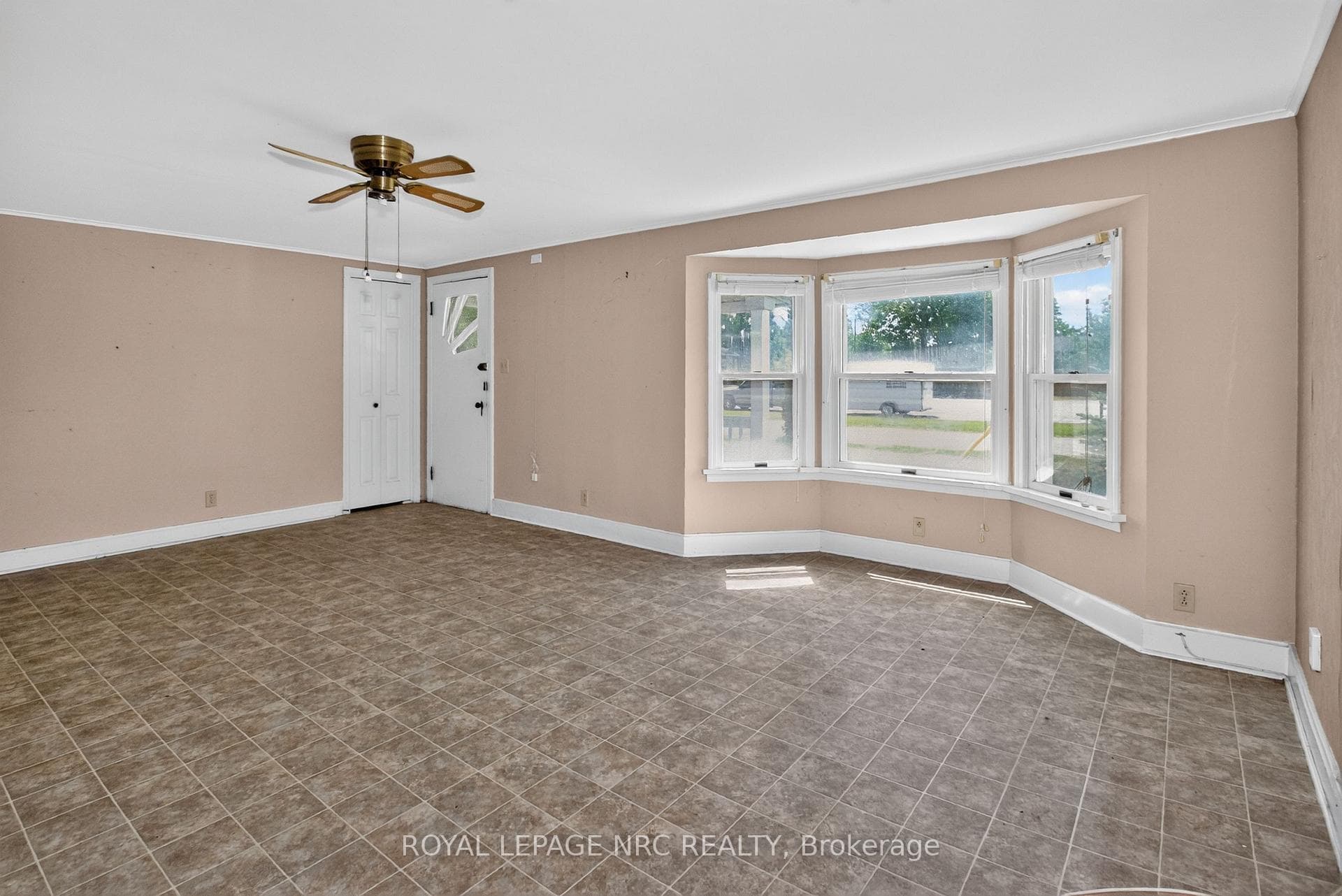 2964 Hyman Avenue photo 8