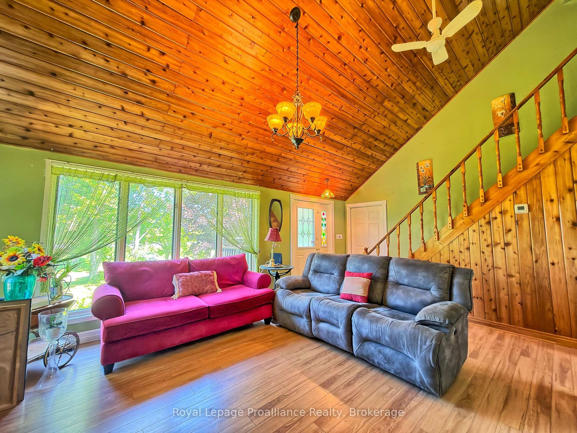 144 Wellington Street photo 2