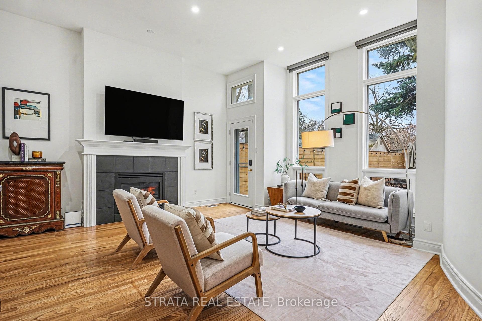423 Manor Road photo 9