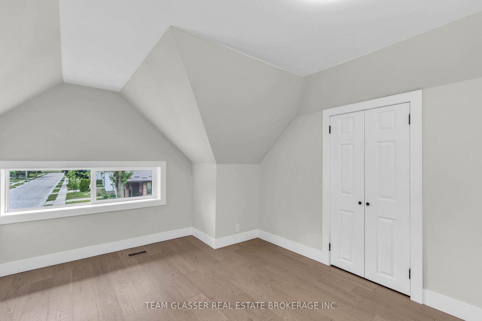 Upper Bedroom #2