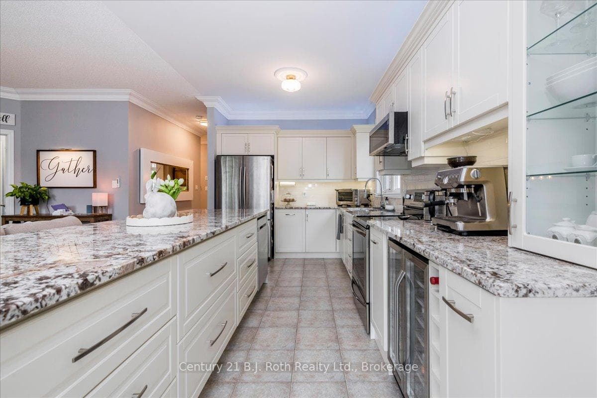 40 Grand Poplar Lane photo 16