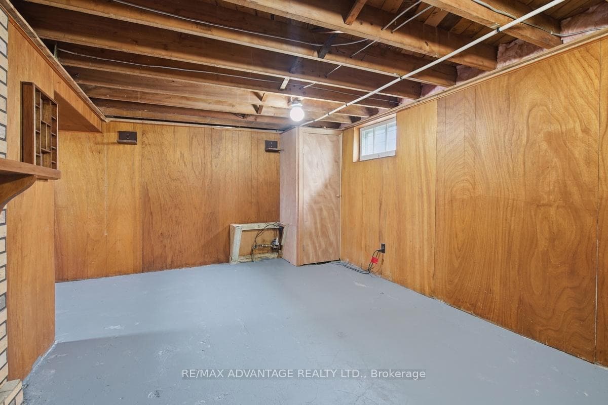 94 Josephine Street photo 24