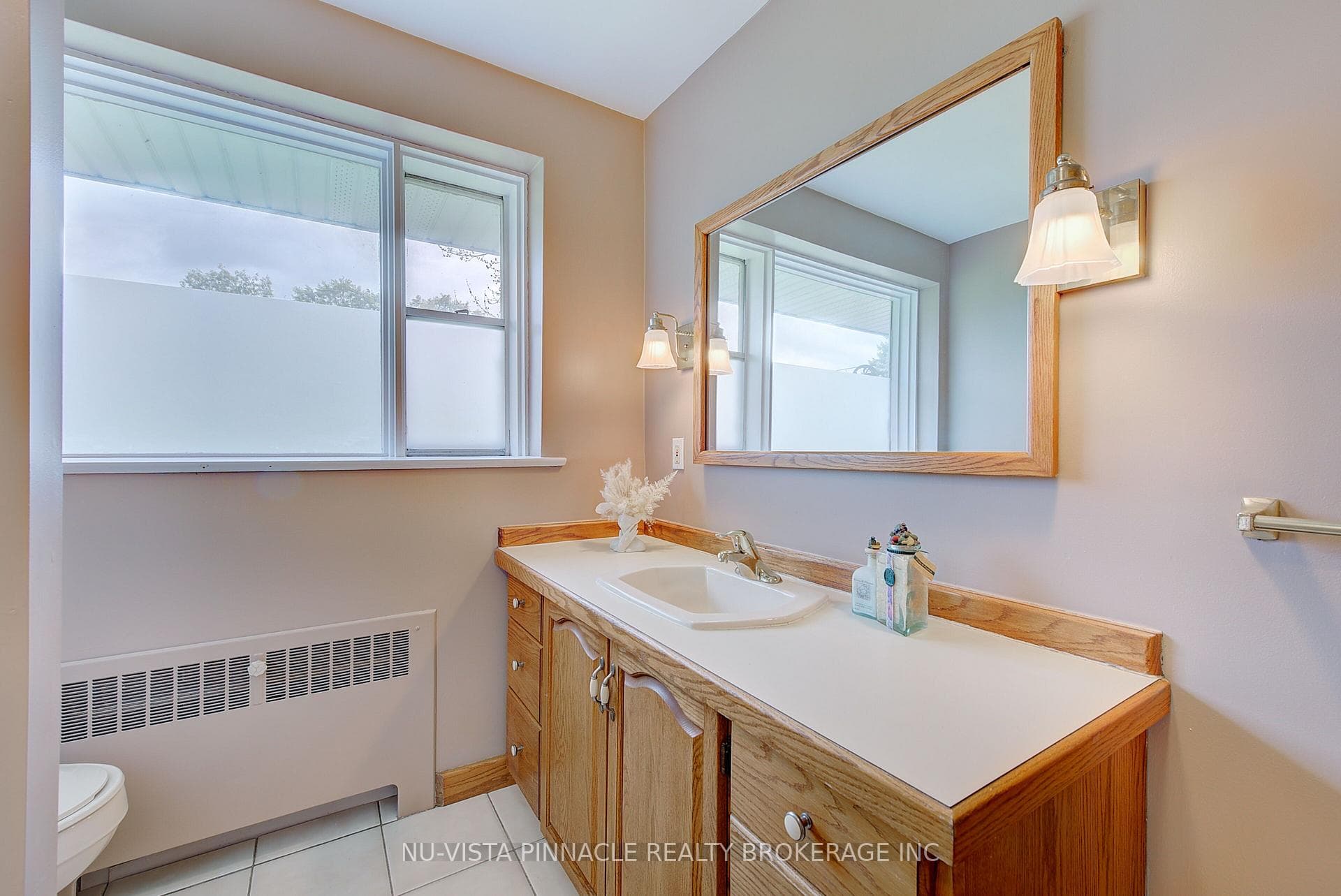 21752 Richmond Street photo 25