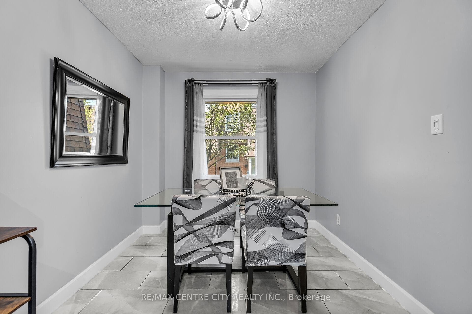 130 Gardenwood Drive photo 11