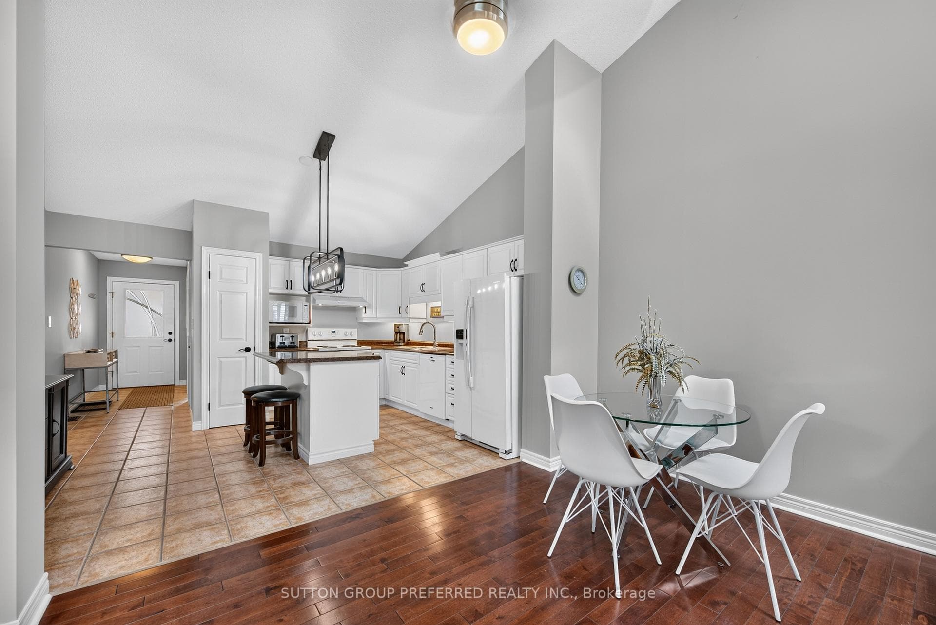 20 Windemere Place Unit 6 photo 14