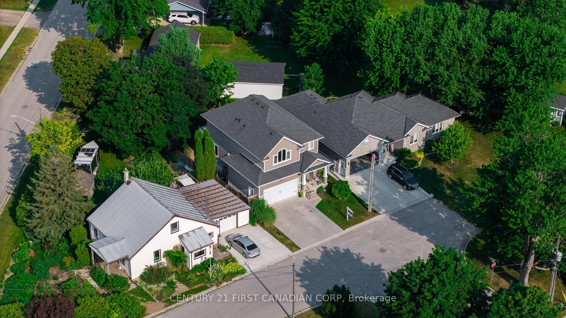 279 Oak Street photo 35