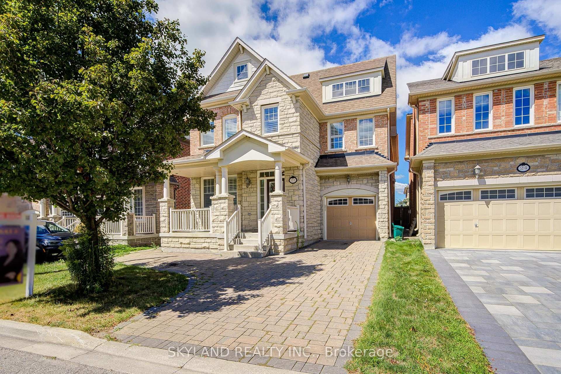 22 James Joyce Drive photo 2