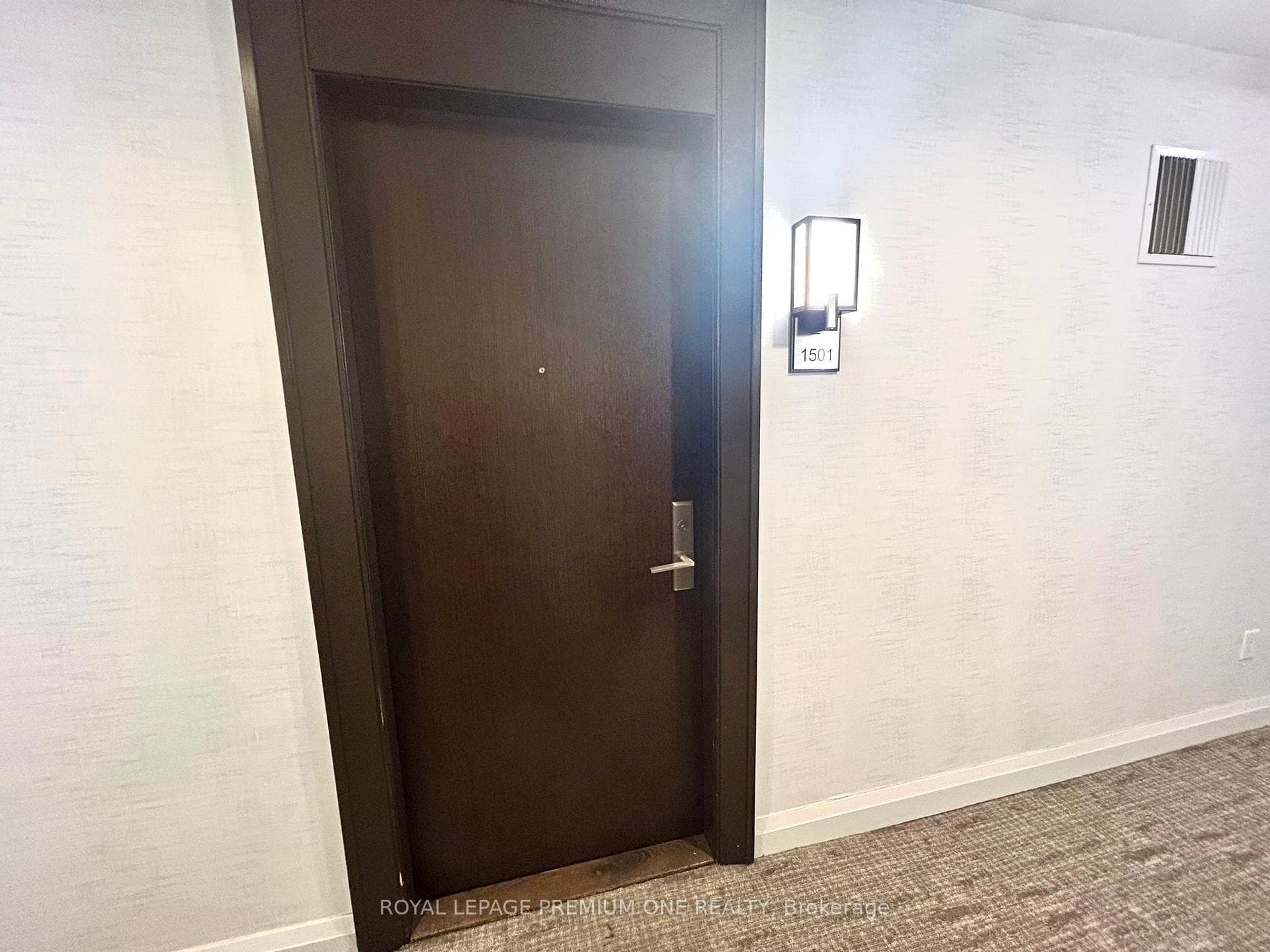 460 Adelaide Street Unit 1501 photo 2