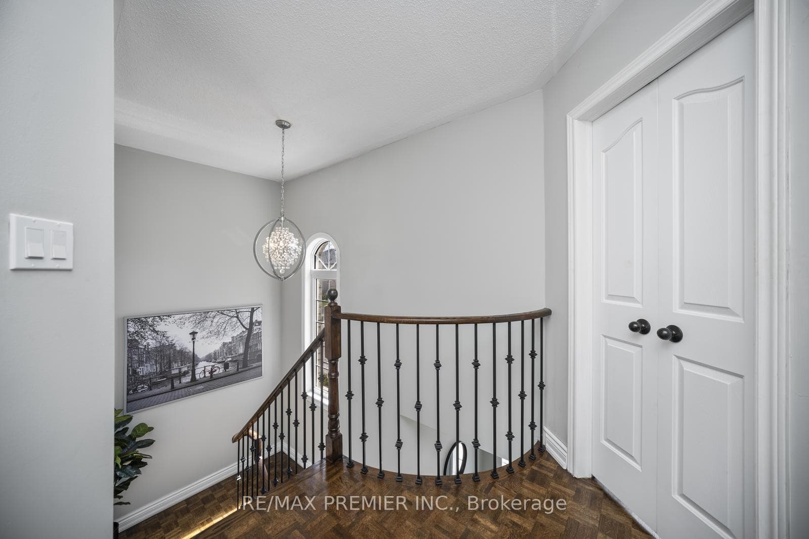 104 Monterey Road photo 18