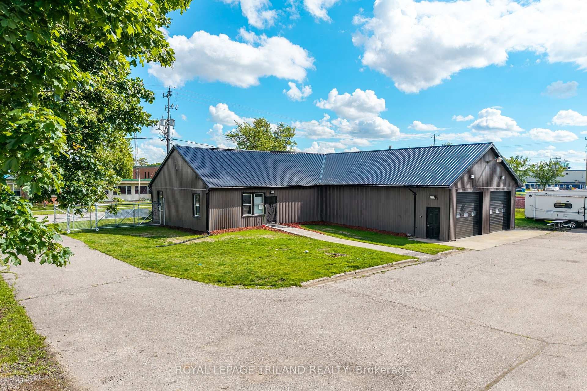 422 Canada Avenue photo 49