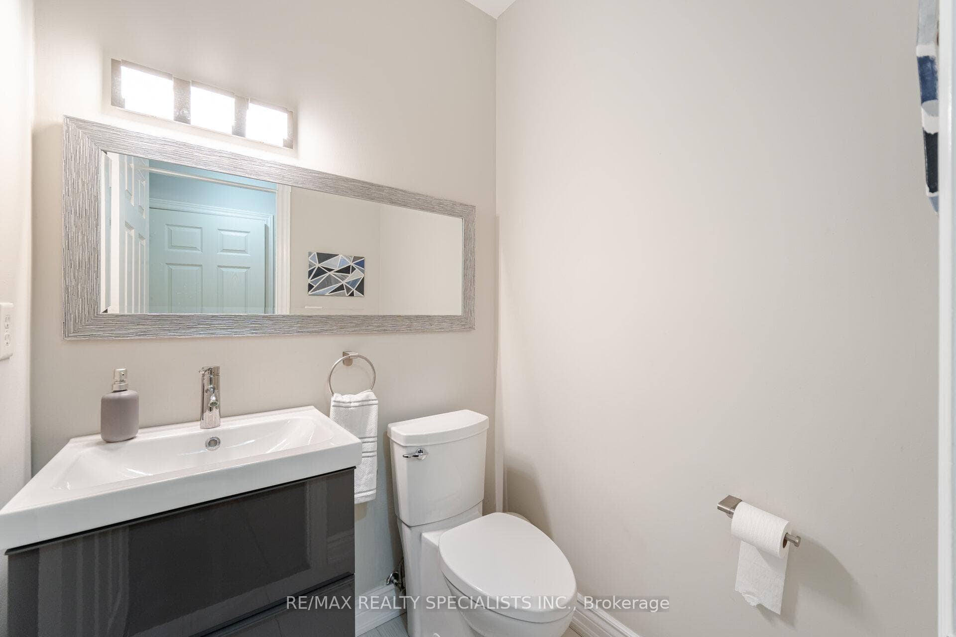 239 Littlewood Drive photo 17