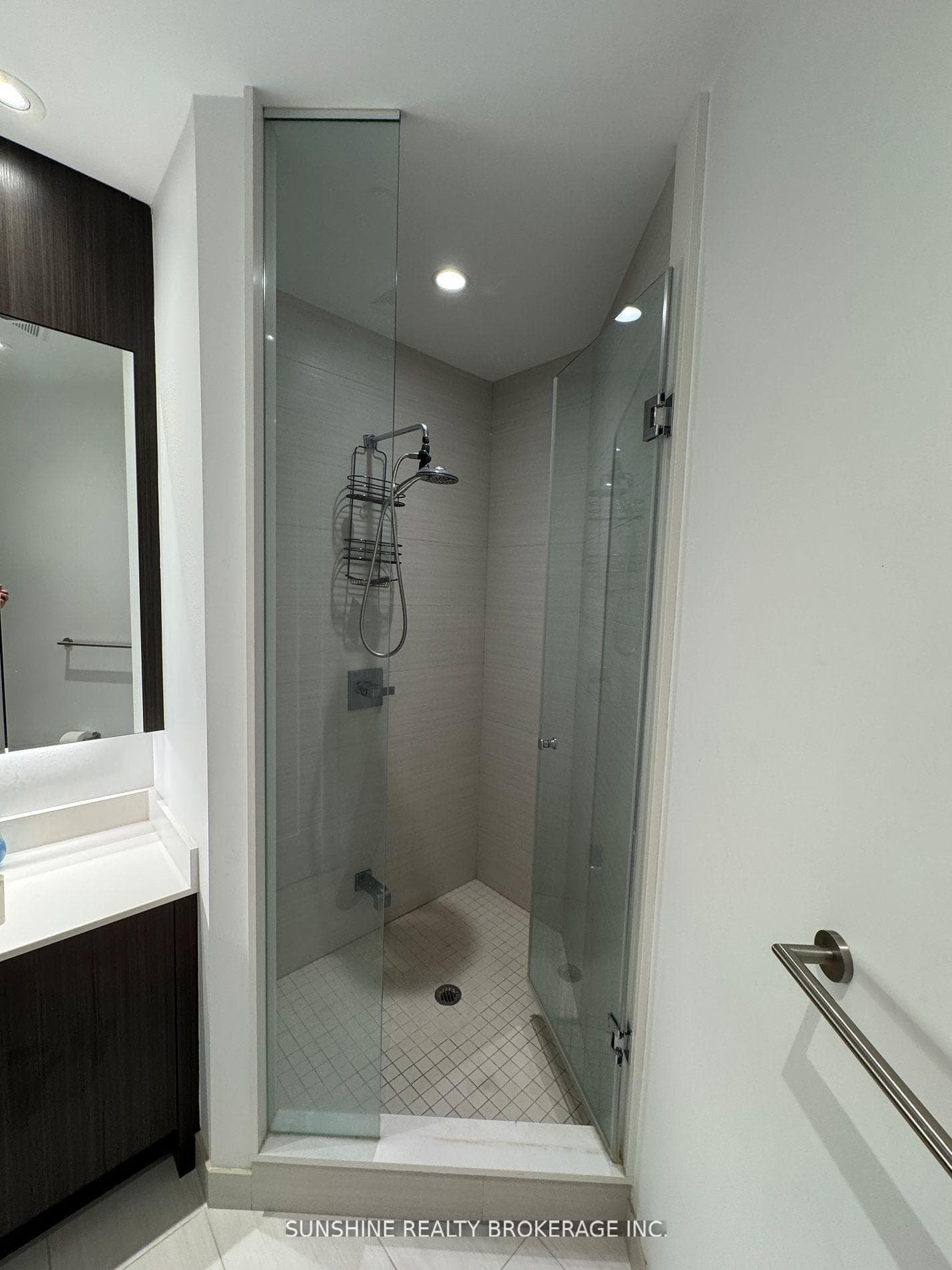 1 Edgewater Drive Unit Ph05 photo 28