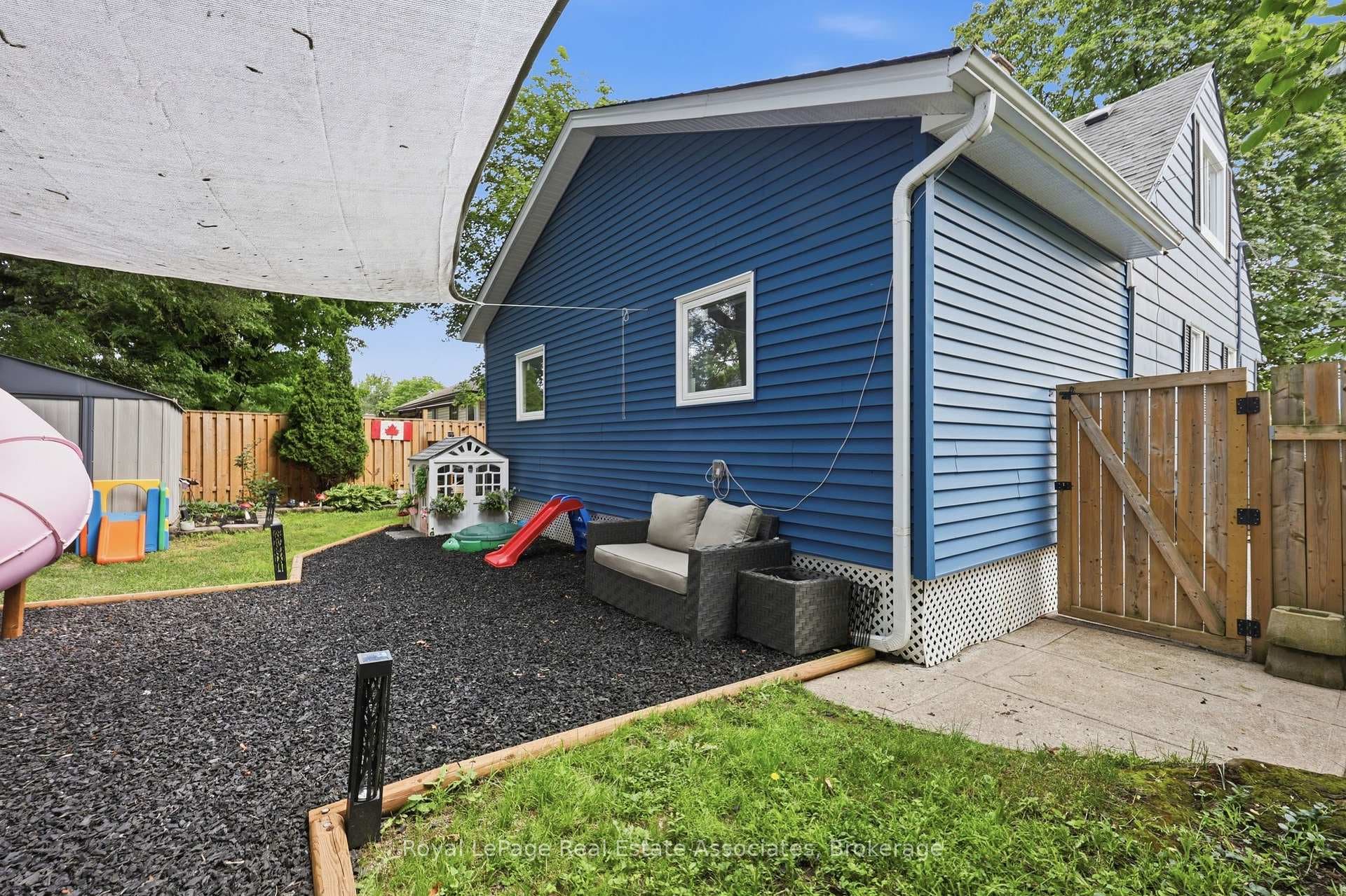 21 Ridgewood Avenue photo 27
