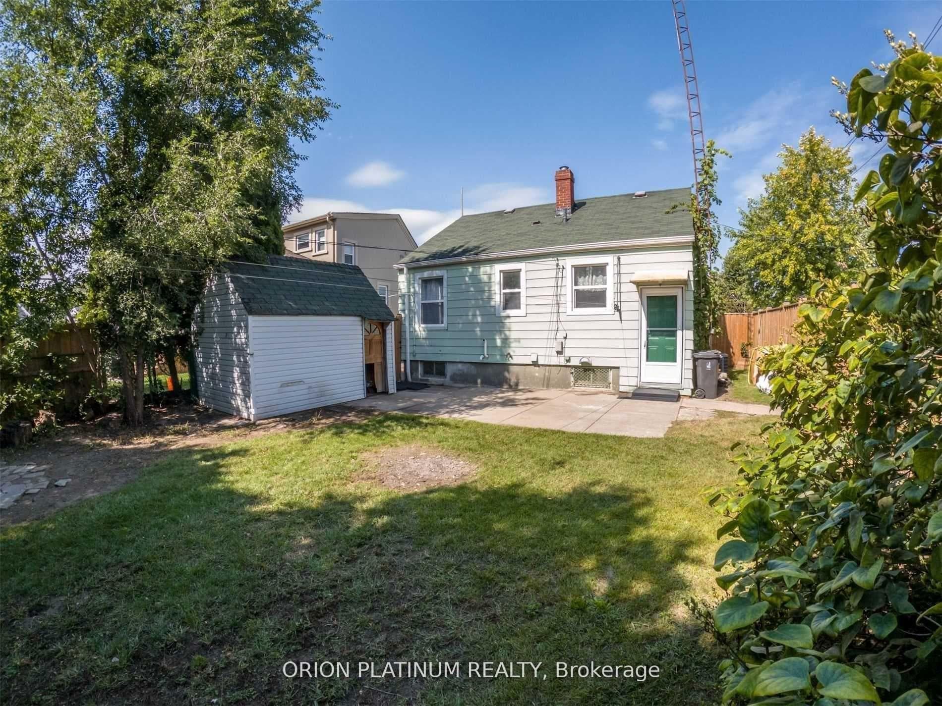 1 McCallum Court photo 4