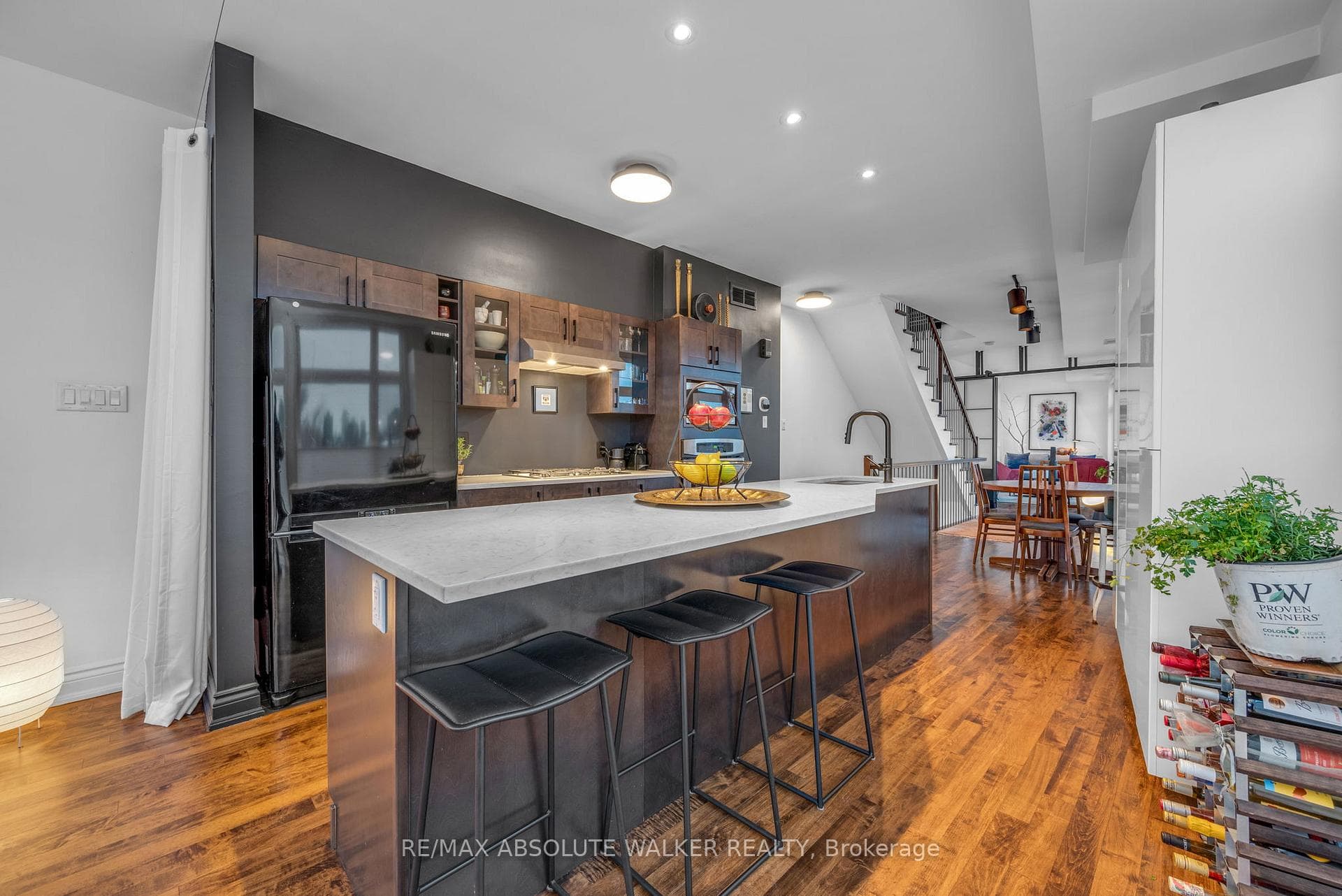 744 Gladstone Avenue Unit B photo 10