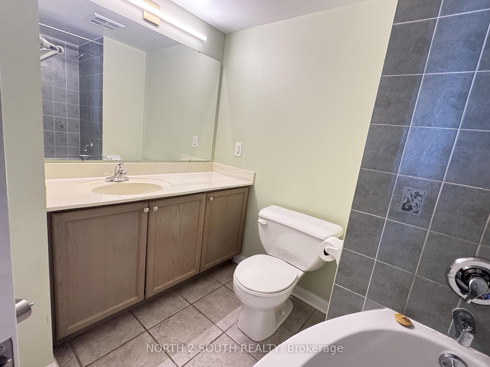 1150 Parkwest Place Unit 1002 photo 11