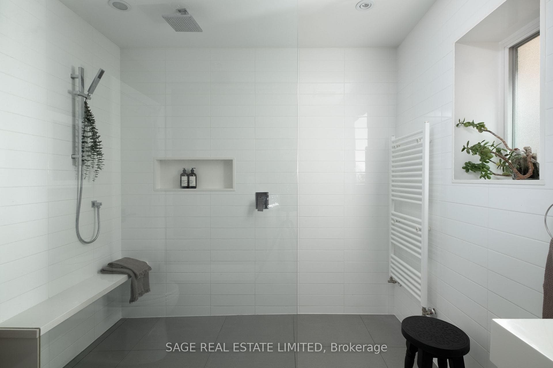 127 Browning Avenue photo 19