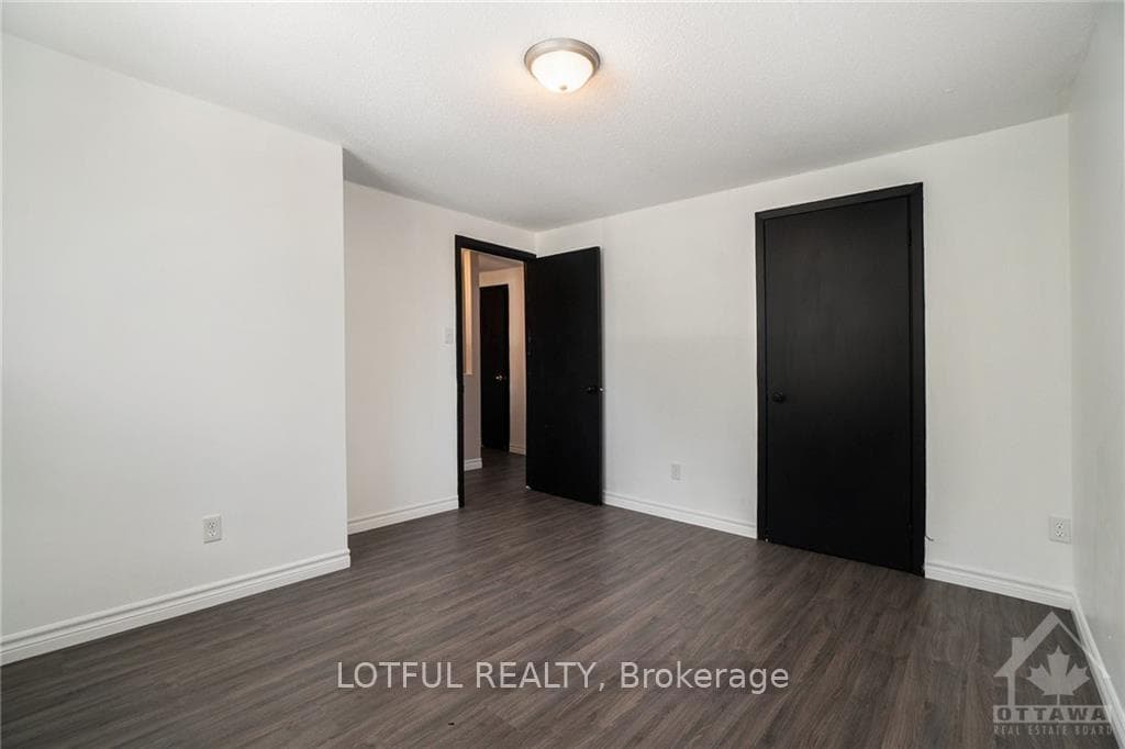 1045 MORRISON Drive Unit 160 photo 20