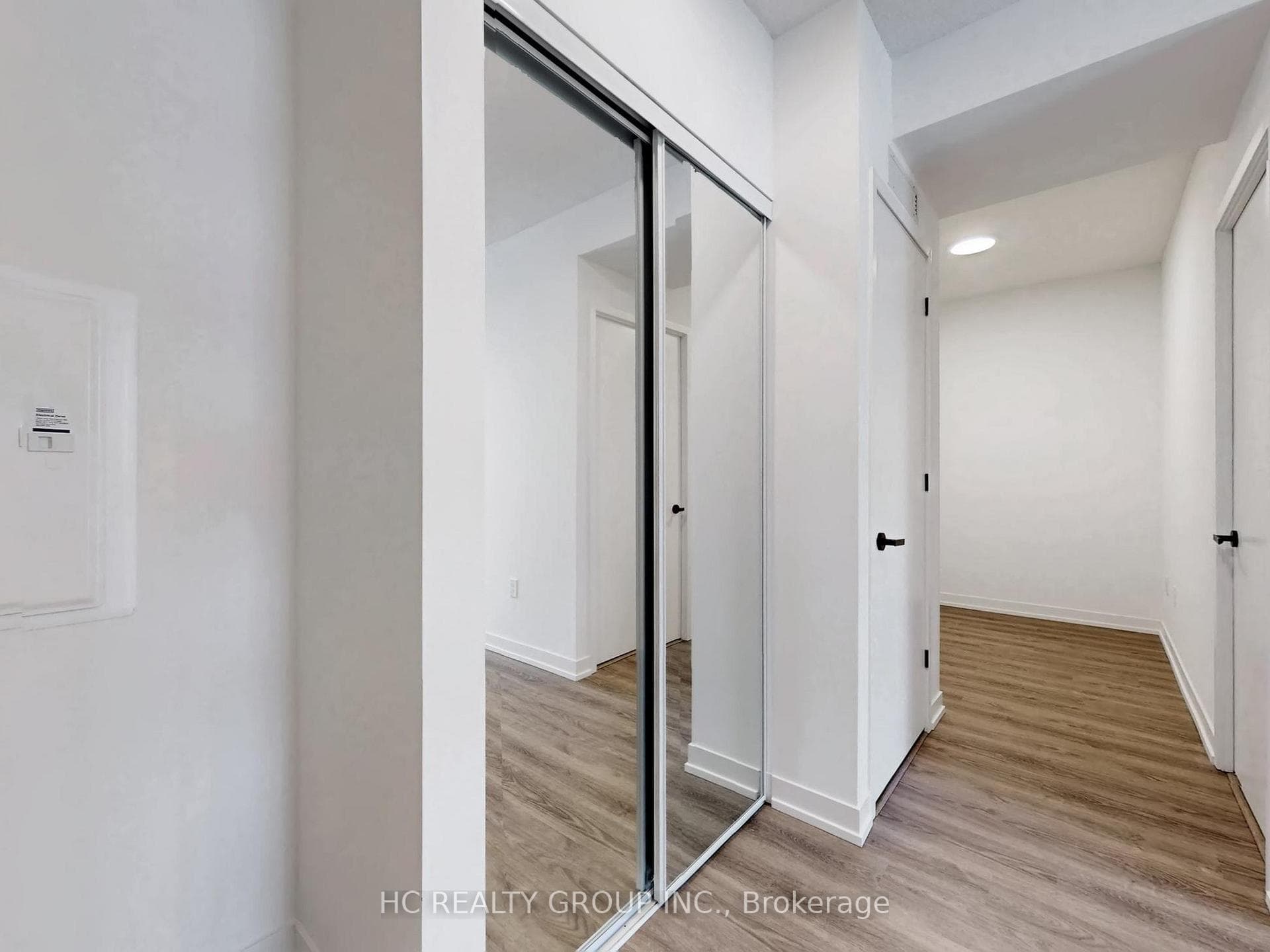 8 Interchange Way Unit 5001 photo 26